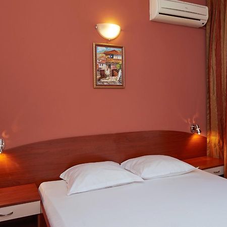 Guesthouse Kirov Ravda Extérieur photo