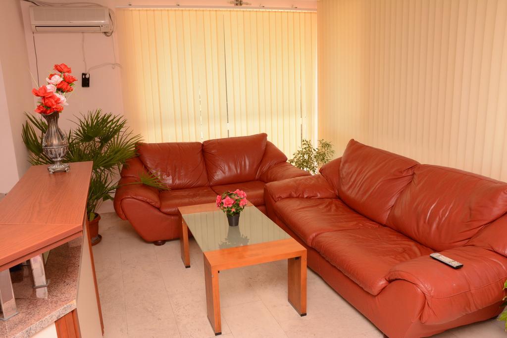 Guesthouse Kirov Ravda Extérieur photo