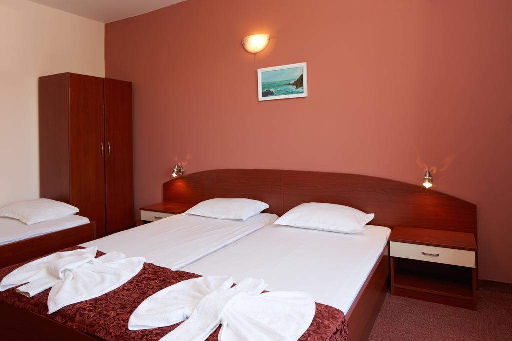 Guesthouse Kirov Ravda Extérieur photo