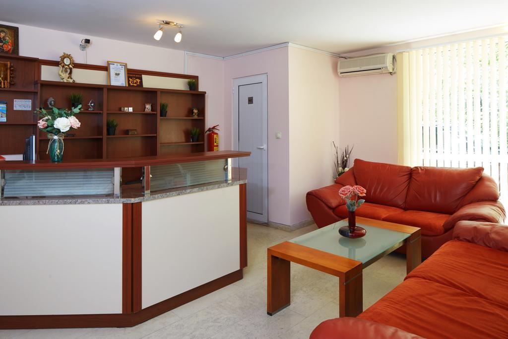 Guesthouse Kirov Ravda Extérieur photo